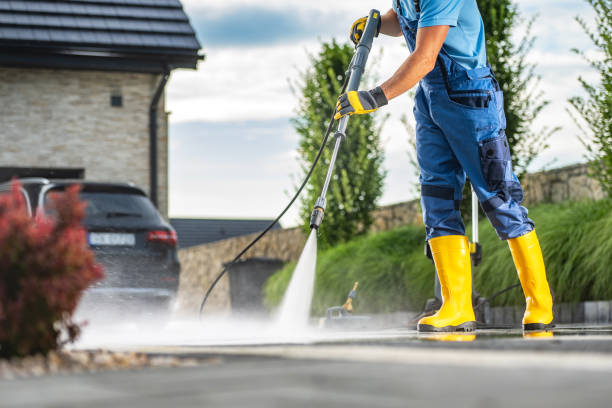 Best Parking Lot Cleaning in Lyons, WI